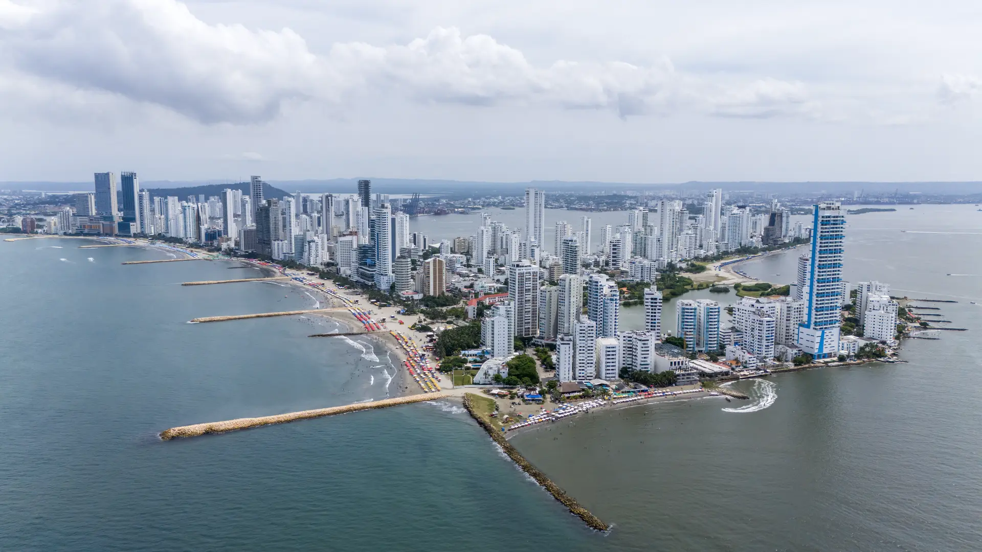 Vista aérea de Cartagena de Indias, Colombia, realizada por Aeroworkx
